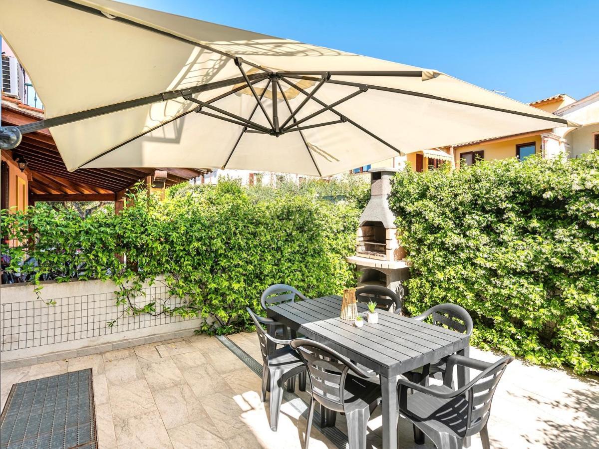 Vila A Casa Di Luca Pula Exteriér fotografie