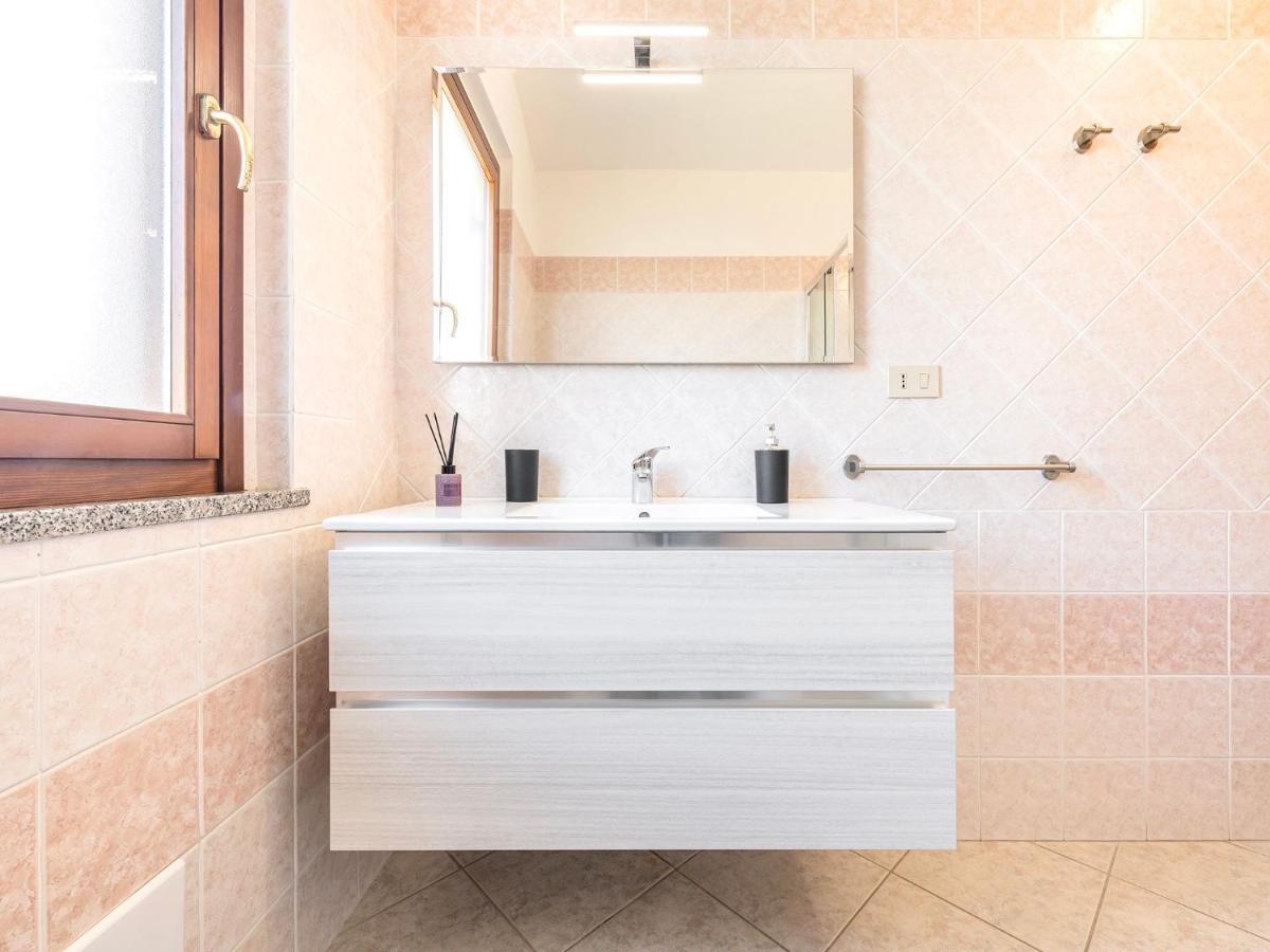 Vila A Casa Di Luca Pula Exteriér fotografie